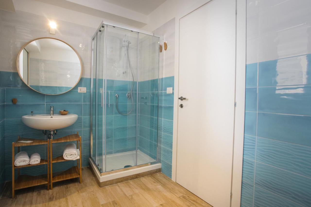 Domus Zapata Hotel Наполи Екстериор снимка